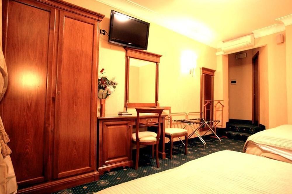 Luxury Rooms H 2000 Roma Exterior foto