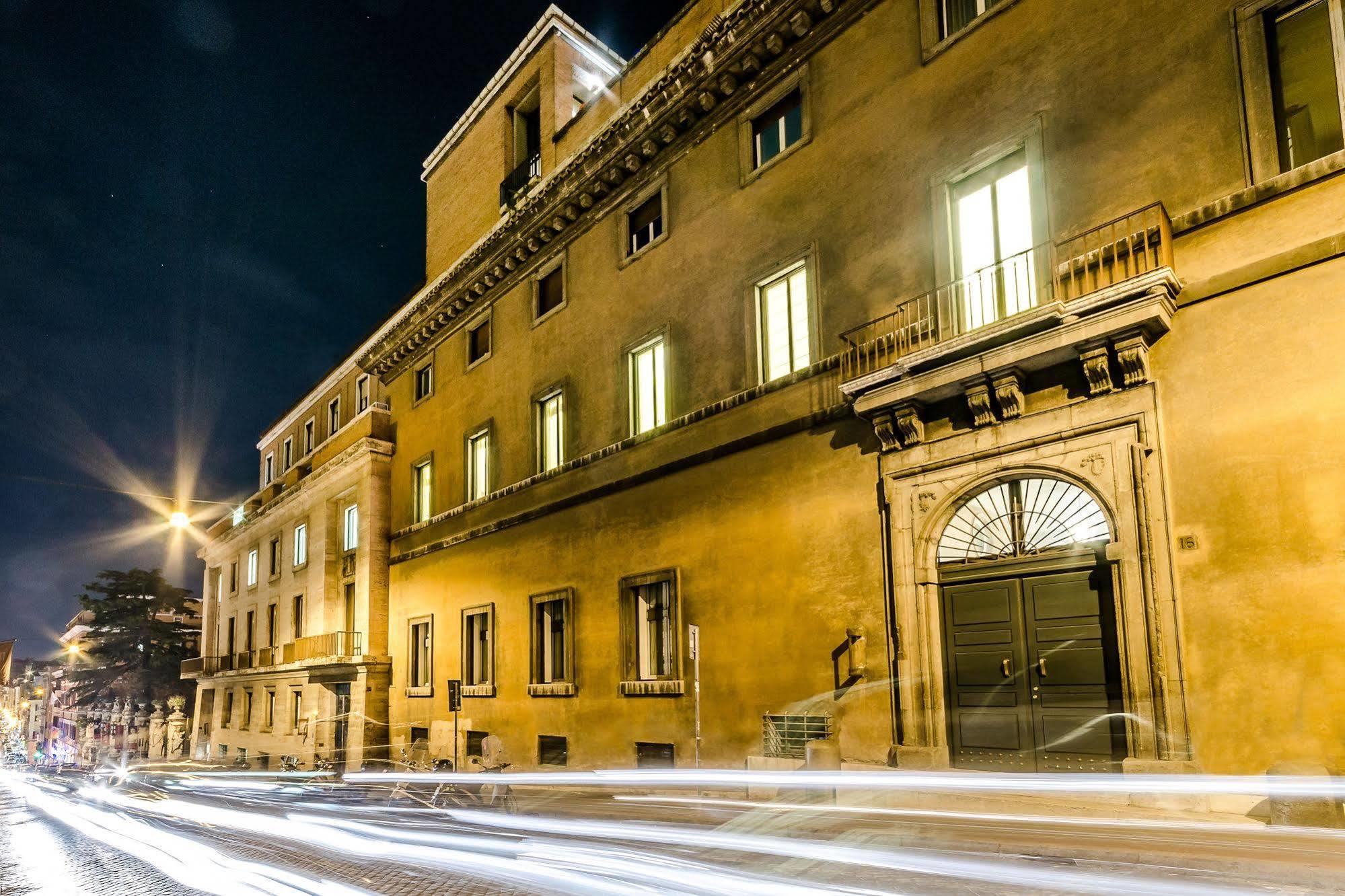 Luxury Rooms H 2000 Roma Exterior foto