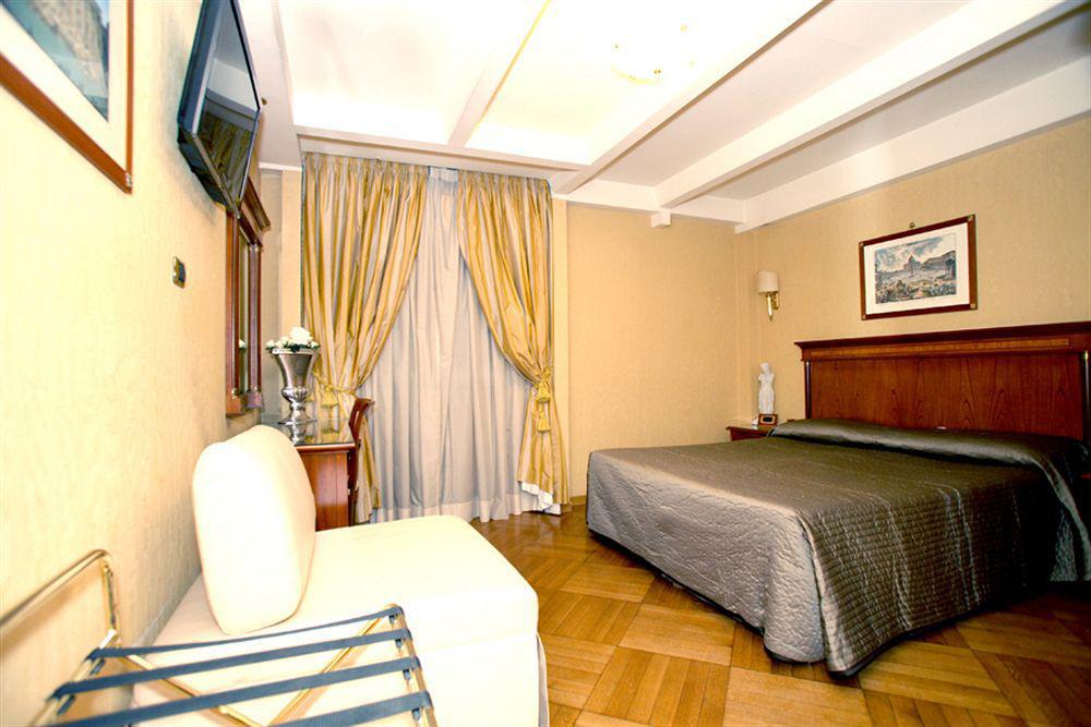 Luxury Rooms H 2000 Roma Exterior foto